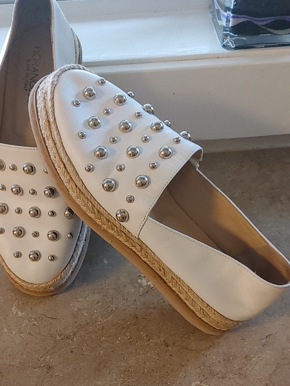 Size 6-6.5 Gently Used - Picture 3 of 3
